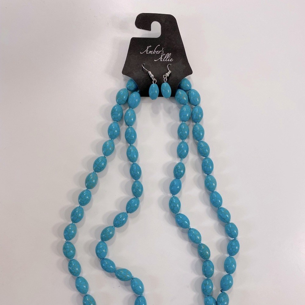 Amber’s Allie Turquoise Necklace & Earring Set
